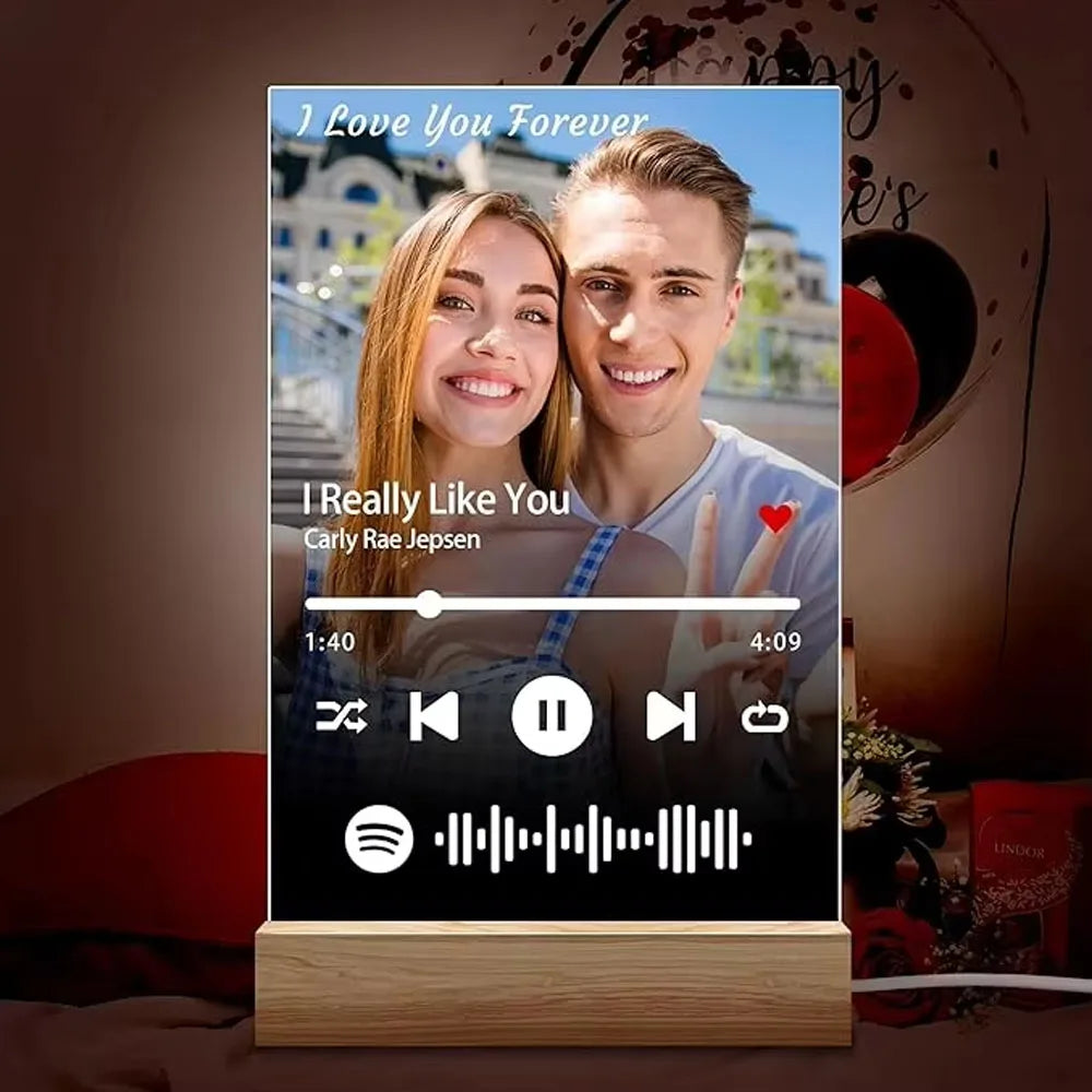 Spersonalizowana plakietka Spotify w różnych stylach – idealny prezent na Walentynki, Dzień Matki, Dzień Ojca, urodziny lub dla dziewczyny / chłopaka. Ramka z ulubioną muzyką.”